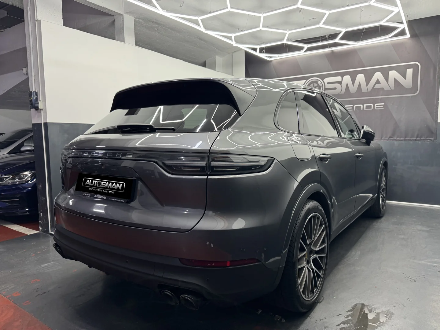 PORSCHE Cayenne EHybrid 2020 Híbrido Gris - Detalle